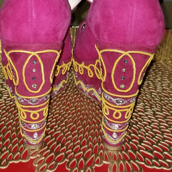 BOUTIQUE 9 Fuschia Suede festival wedge - Picture 3 of 6